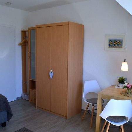 Flurstrasse - Og Links Apartment วืคเอาฟ์เฟอร์ ภายนอก รูปภาพ
